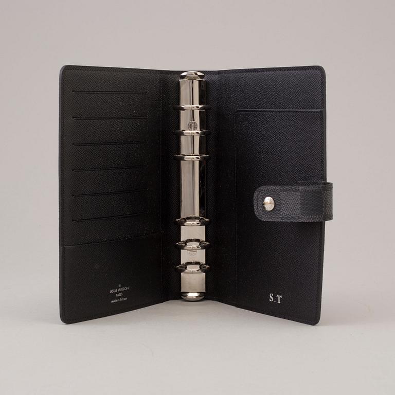 AGENDA,"Medium Ring Agenda Cover", Louis Vuitton.