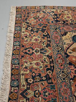 Matto, semi-antique Tabriz Petag, ca 393,5 x 303 cm.