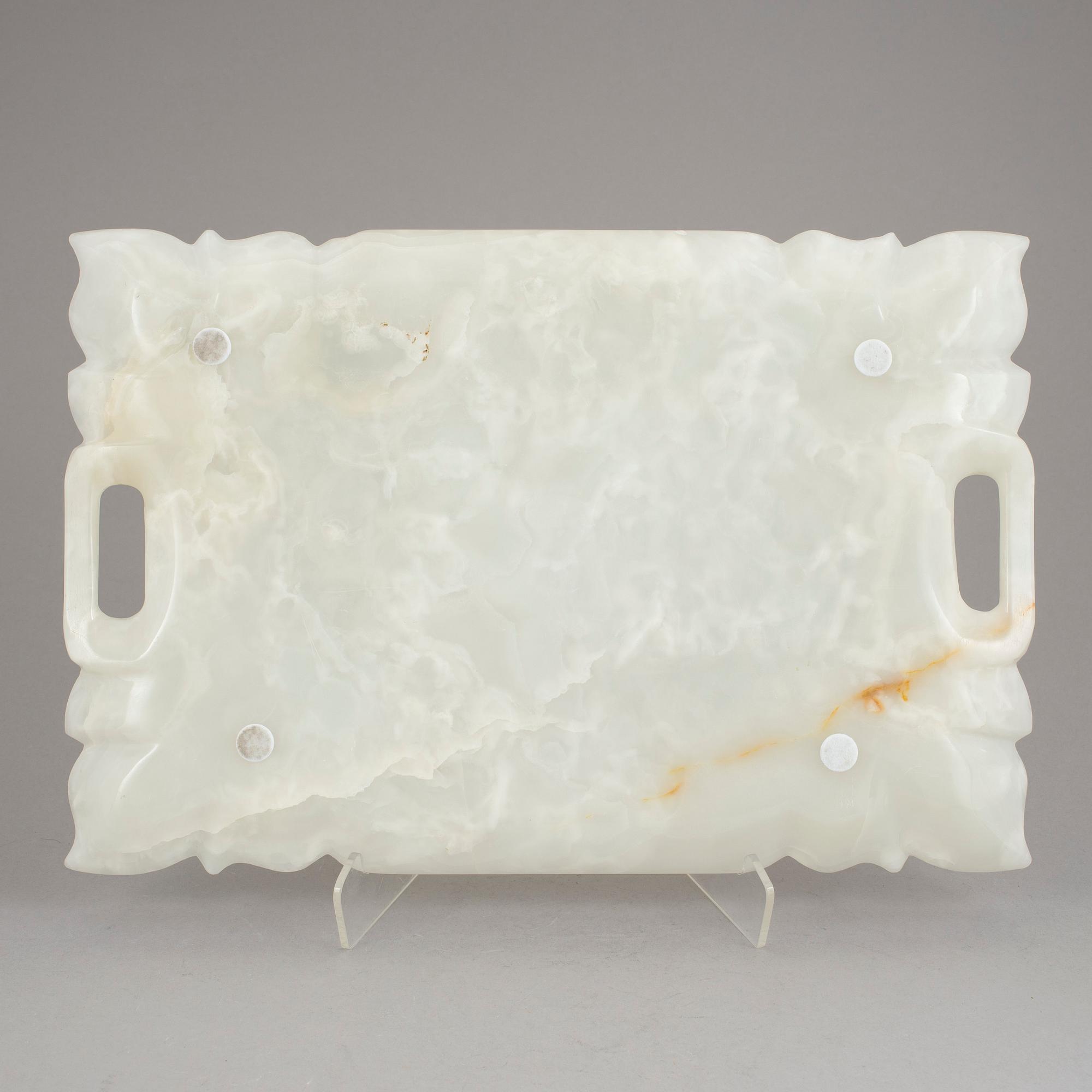 FAT/BRICKA, nefrit, 1900-tal.