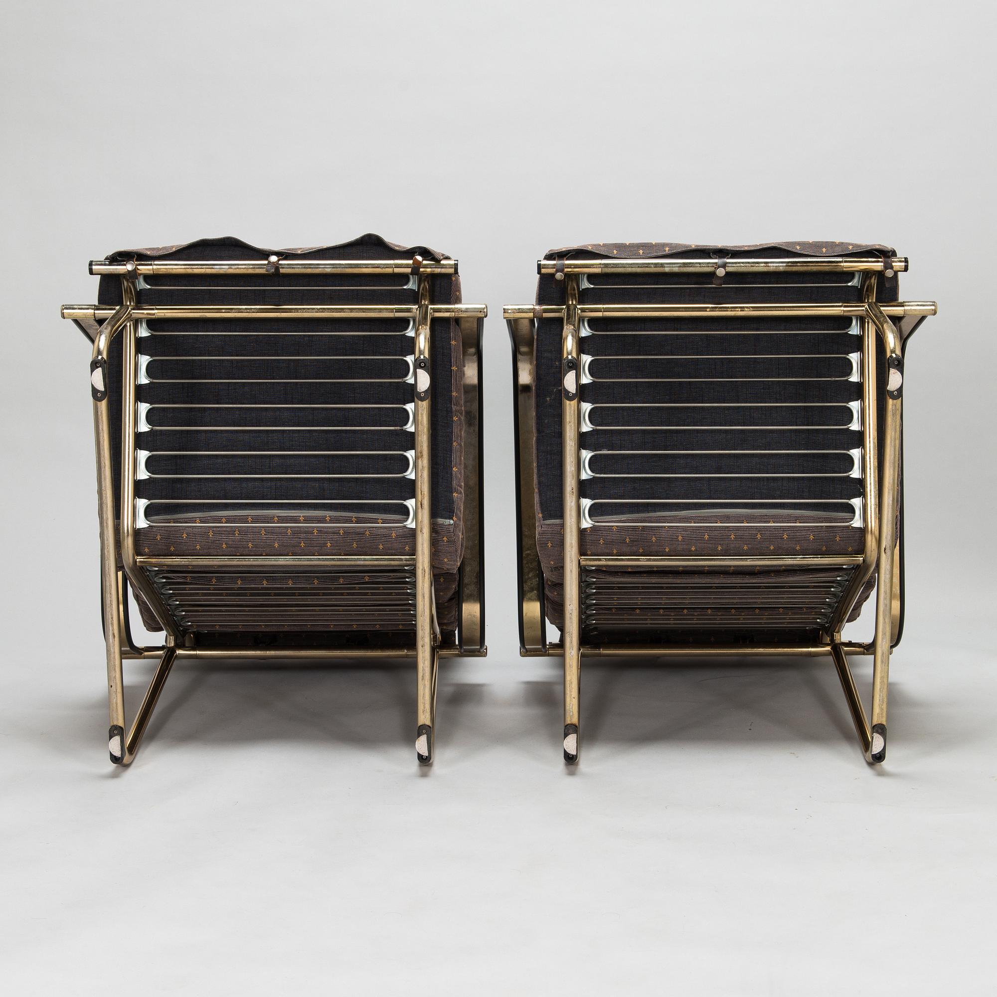 Yrjö Kukkapuro,  A pair of 1980s 'Remmi' armchairs for Avarte, Finland.