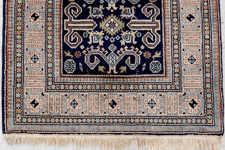 An old/seminatique Kuba carpet ca 134x83 cm.