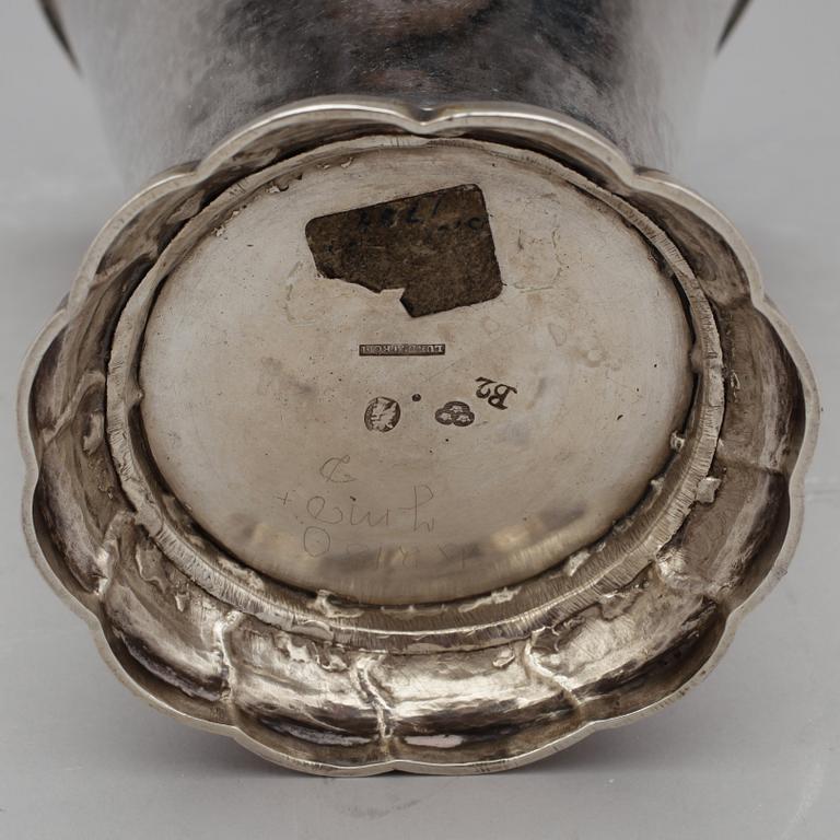 BÄGARE, silver, Daniel Lundström, Stockholm. 1784. Vikt ca 502 gram.