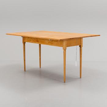A birtch tree Shaker flap table.