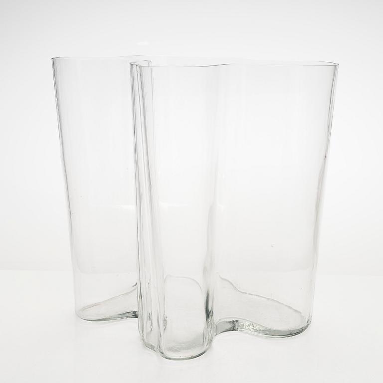 Alvar Aalto, a '3031' vase for Iittala, unsigned.