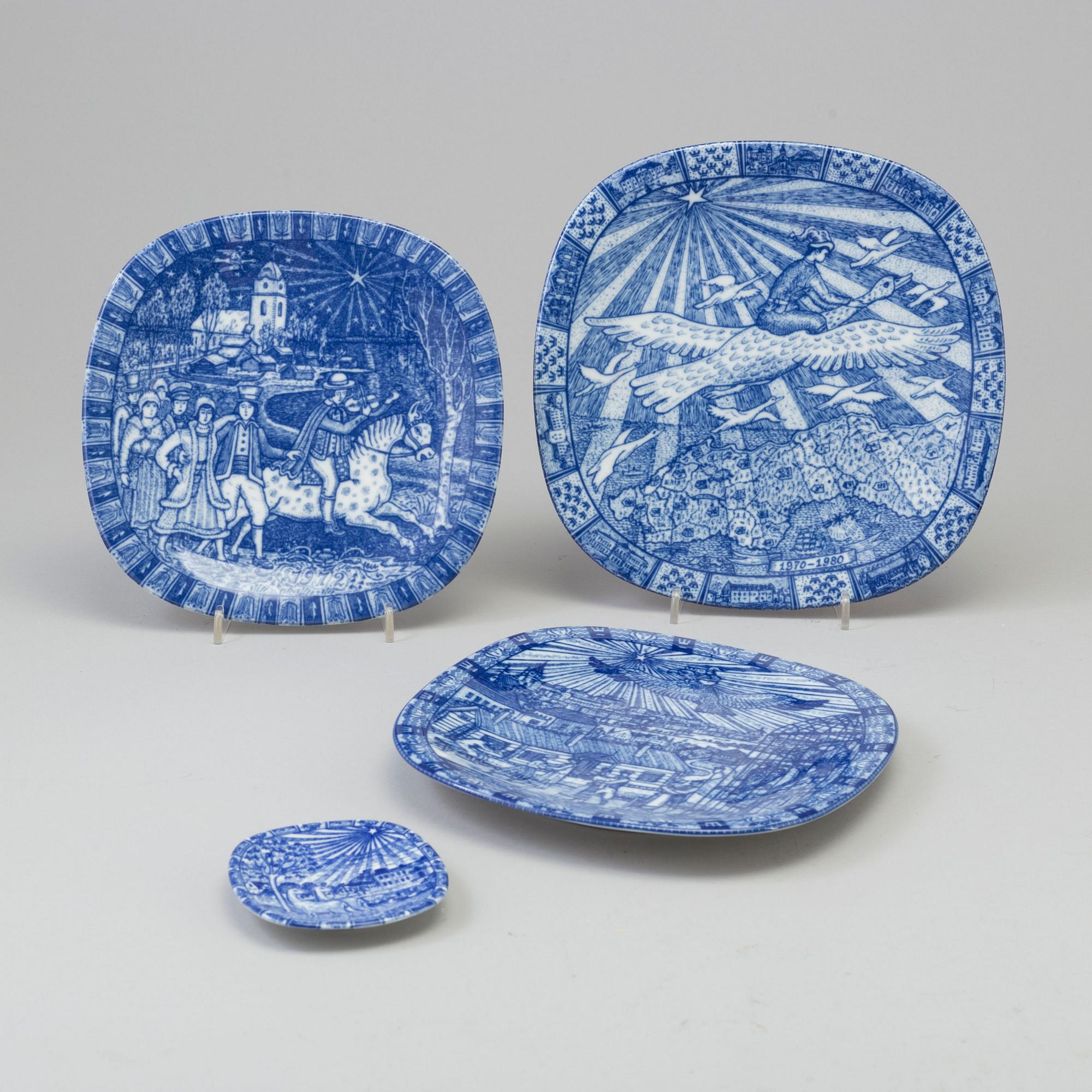 JULTALLRIKAR 30+1+13 st, porslin, Rörstrand, 1970-1999.