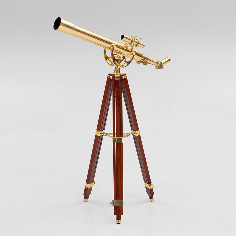 A Harbormaster telescope, 21st century.