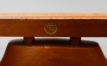 HERRBETJÄNT, Fr, Italien, 1900-talets andra hälft.