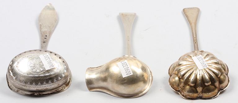 SERVERINGSSKEDAR SAMT DOSA, 6 delar, silver, bla Johan Gustaf Hentzell, Kalmar 1900.