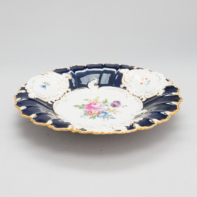A 20th century Meissen porcelain dish.