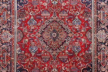 A carpet, Kashan, ca 388 x 290 cm.