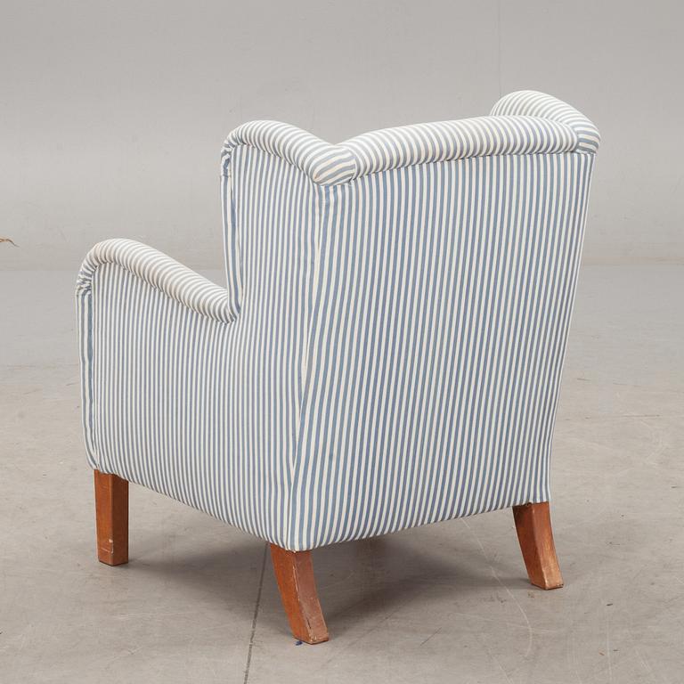 BARNFÅTÖLJ, 1900-tal.