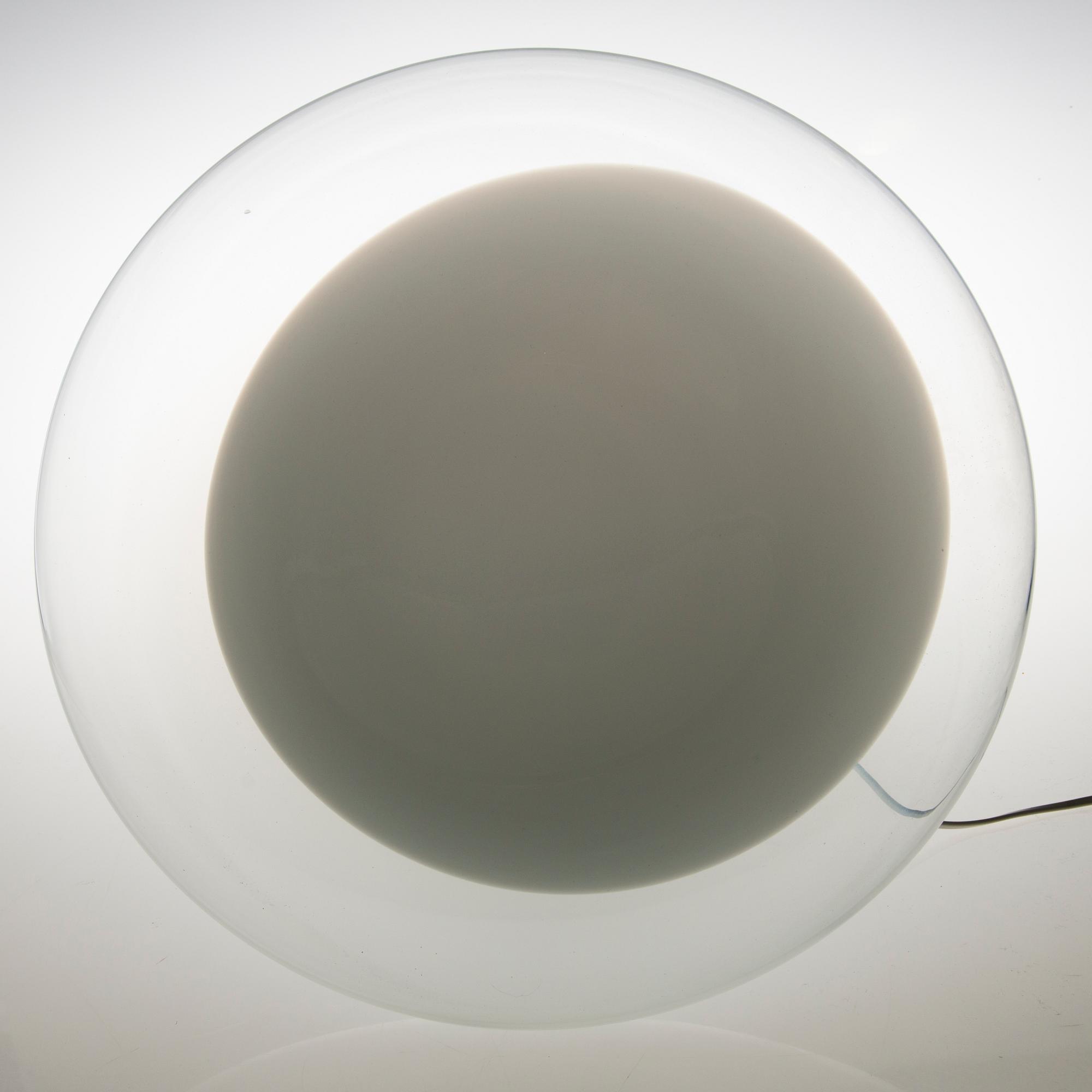 ANGELO MANGIAROTTI, PÖYTÄVALAISIN, "Lesbo", Artemide, Italia, 1980-luku. Malli muotoiltu v. 1967.