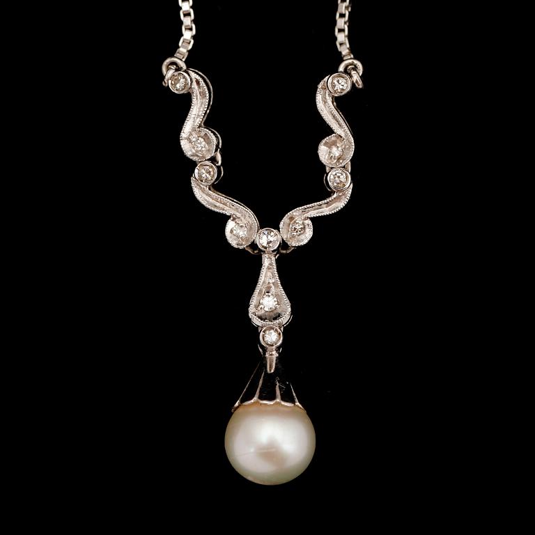 COLLIER, 18 k vitguld, med briljanter och odlad pärla. Tot vikt 9 g.