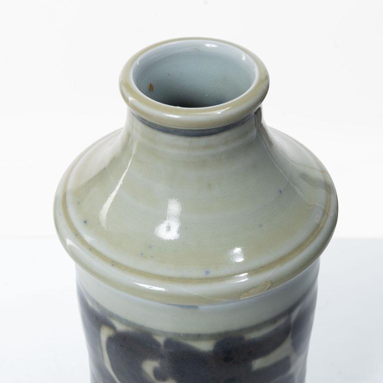 Lisa Larson, A stoneware bowl dish and a vase, Gustavsberg.