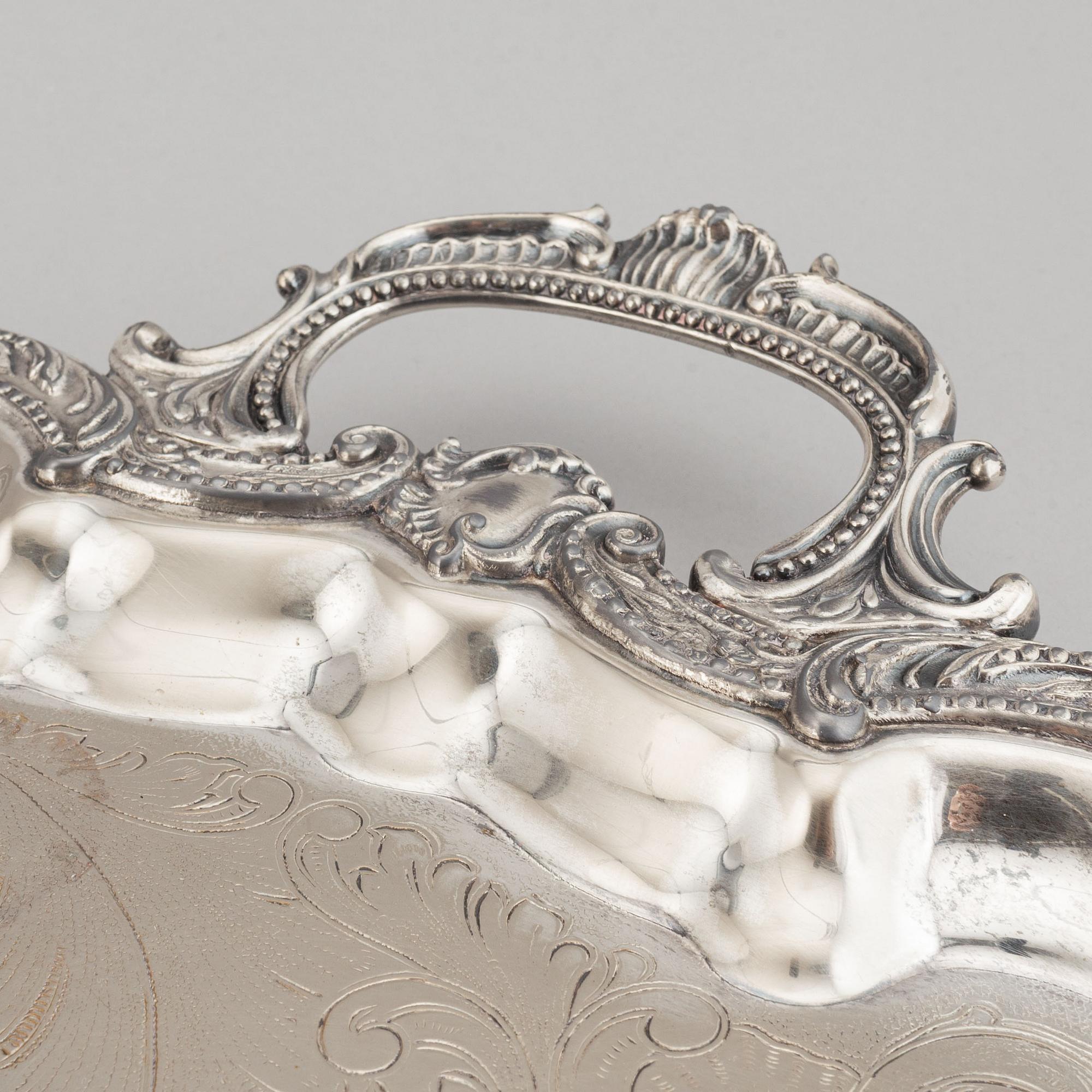 A rococo-style silver plated coffee- and tea service, Birmingham Silver Co, USA, 20th century. (7 pieces).