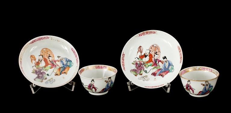 KOPPAR med FAT, ett par, porslin. Qing dynastin, Qianlong (1736-95).