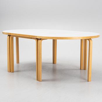 Alvar Aalto, matbord, modellnr 95 samt 81b, Artek, Finland (3 delar).