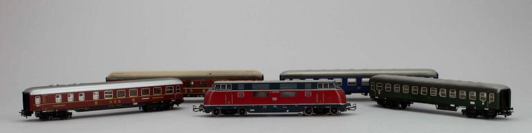 LOK samt VAGNAR, 4 st, Märklin, 1960/1970-tal.