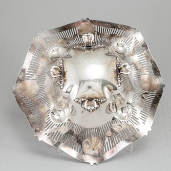 Tiffany & Co., brödkorg, silver. Louis XVI-stil.