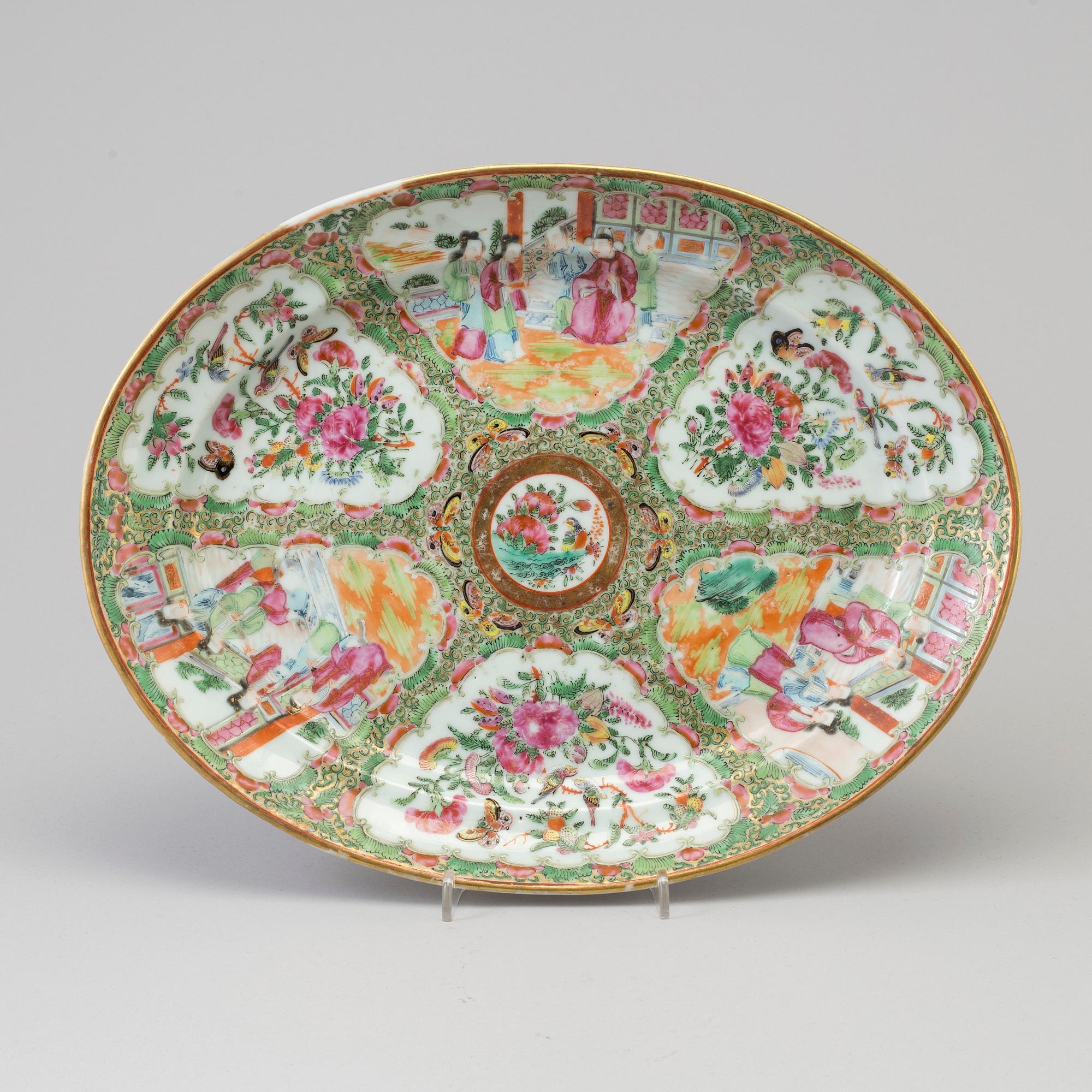 TERRINFAT, porslin. Kanton, Qingdynastin, 1800-tal.