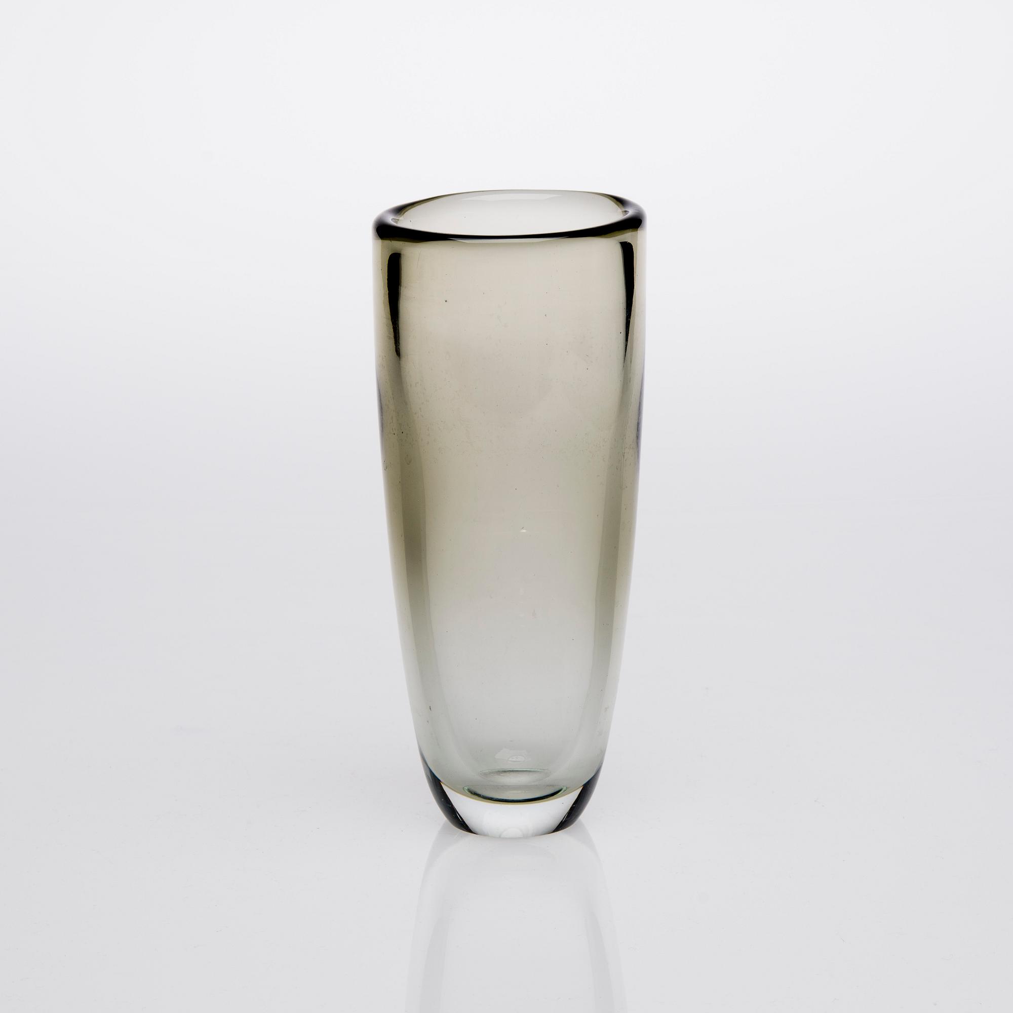 VAS, glas, signerad med syrapenna K. Franck Nuutajärvi Notsjö -56.