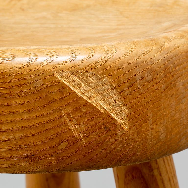 An oak stool by Ingvar Hildingsson, late 20th century.