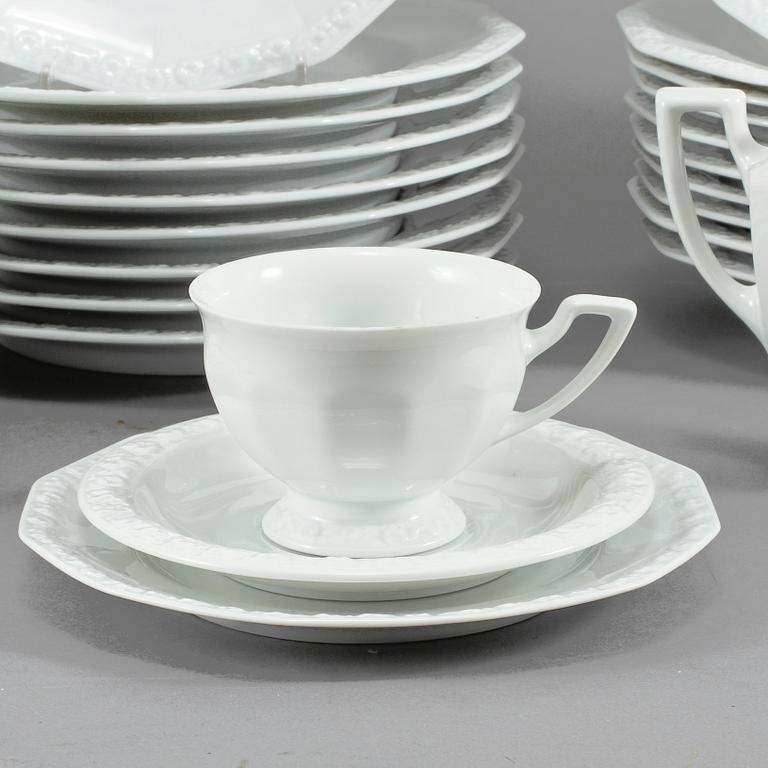 MATSERVISDELAR, 63 delar, "Classic rose", Rosenthal, 1900-talets andra hälft.