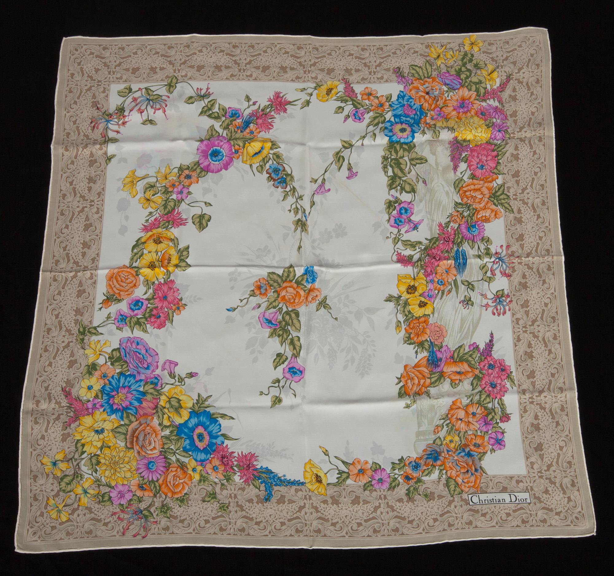 SCARF, Christian Dior.