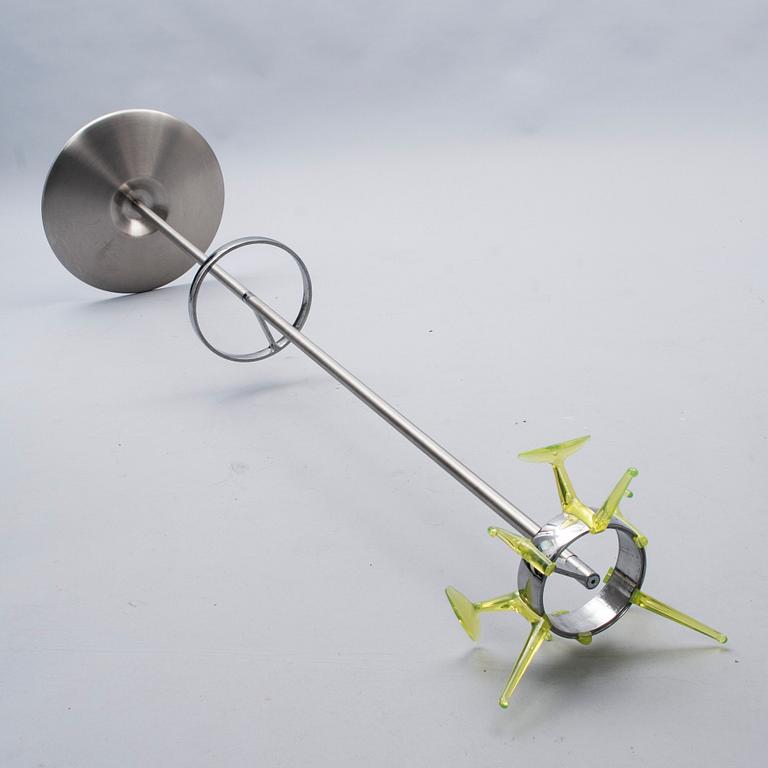 VAATERIPUSTIN / SATEENVARJOTELINE, Alberto Meda, Kartell. Suunniteltu 2000.