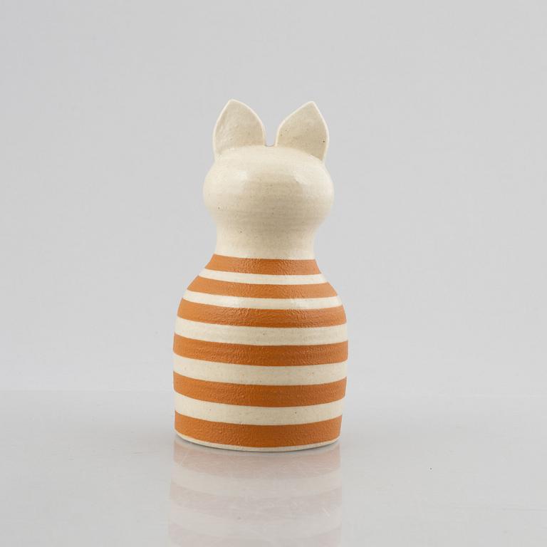 Lisa Larson, figurin, stengods, "Mellanstor katt", ur serien "Tripp, trapp, trull", Gustavsberg.