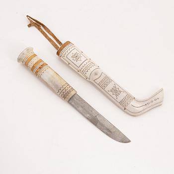 A reindeer horn knife by Tore Sunna, before 1965, signed.