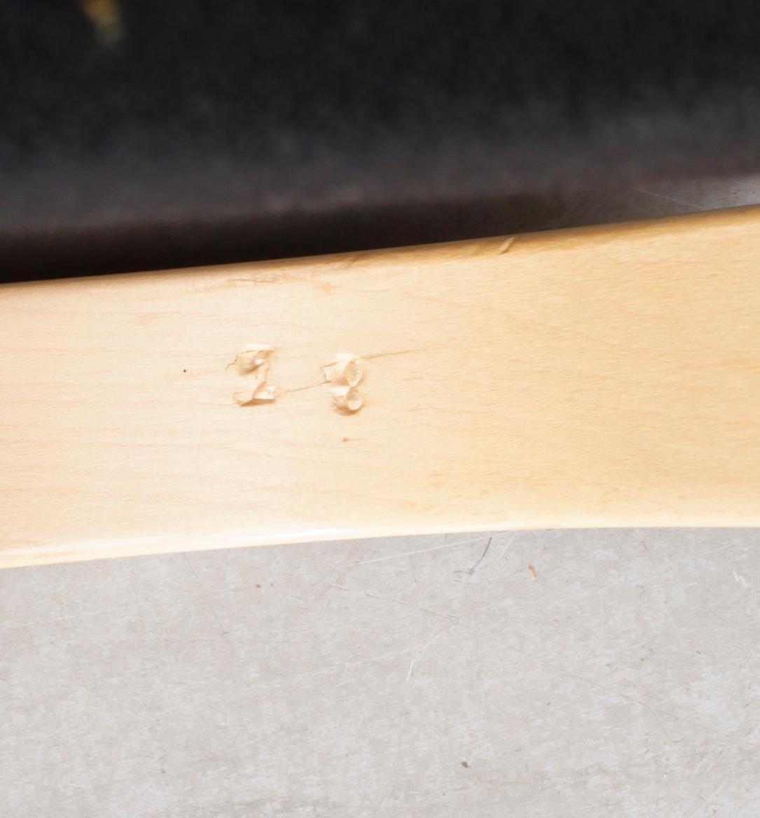 KARMSTOLAR, 1 par, modell 45, Alvar Aalto, Artek, Finland.