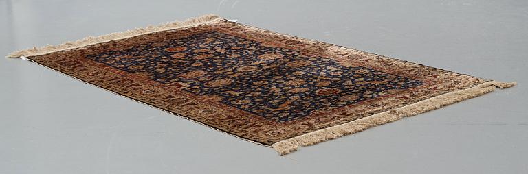 MATTA, antik/semiantik, silke Turkiet, sannolikt Kayseri, ca 178 x 121-124 cm.