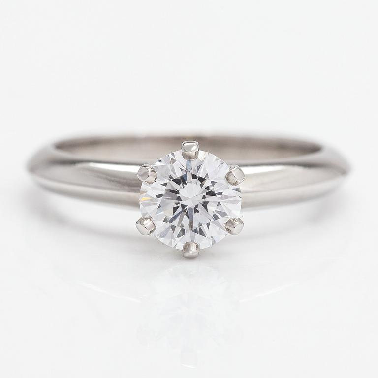 Tiffany & Co, ring, platina och diamant 0.65 ct.