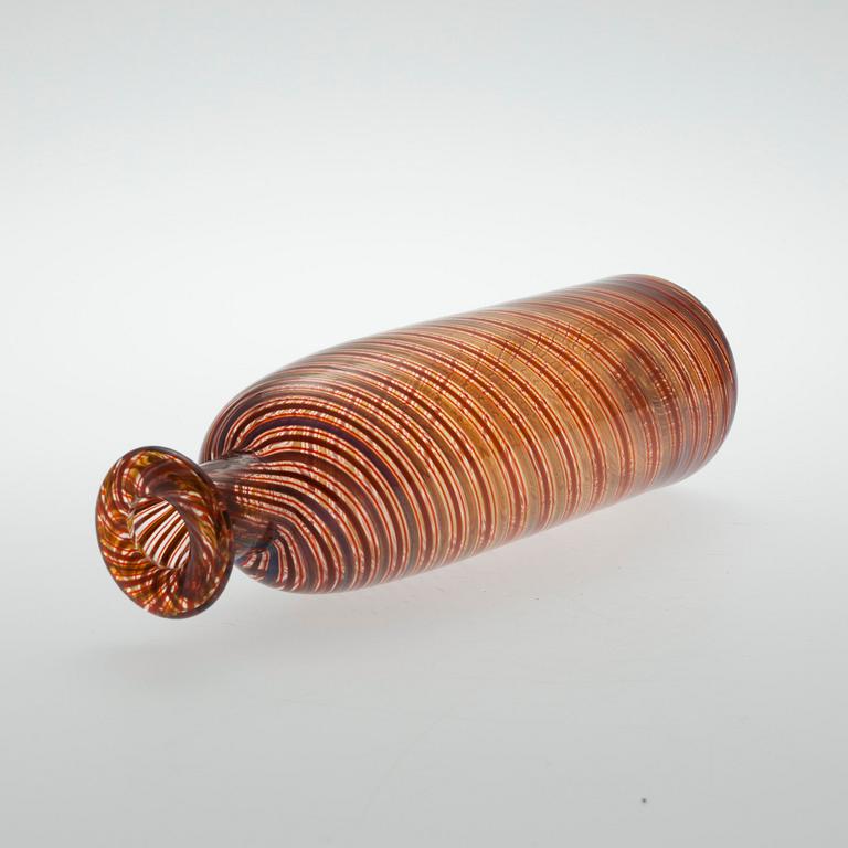 Kaj Franck, KONSTGLAS FLASKA.