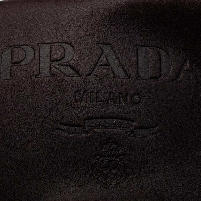 VÄSKA, Prada.