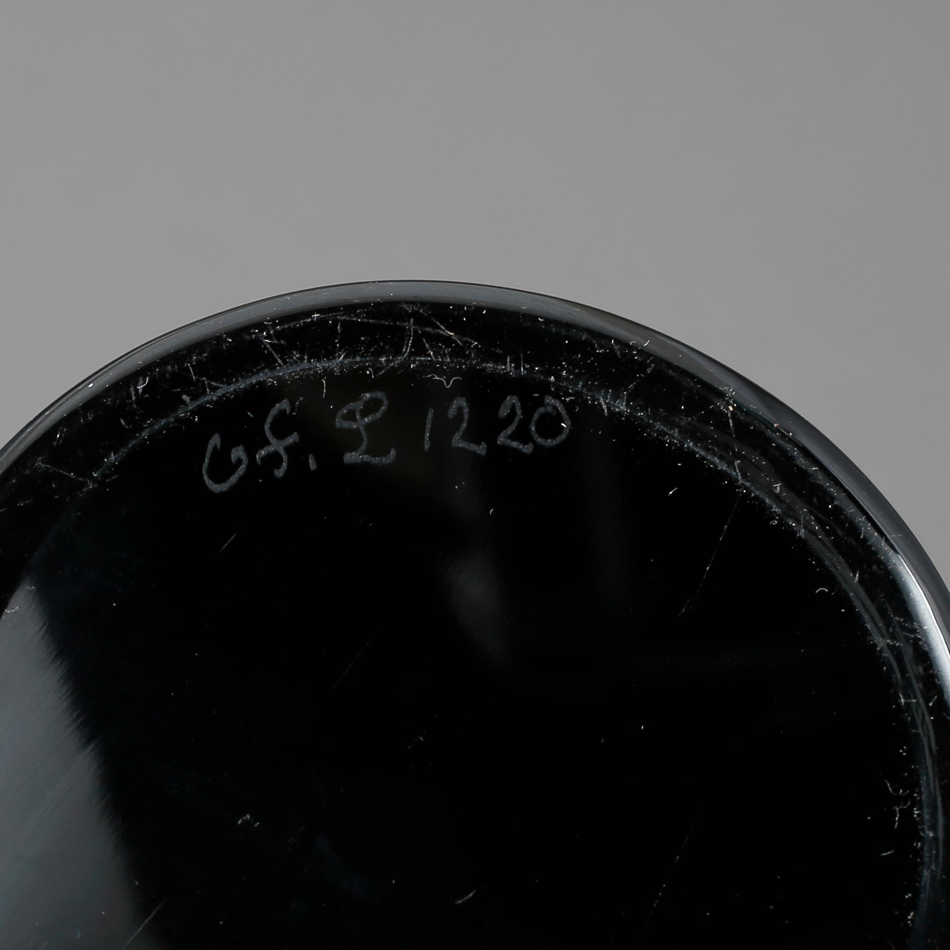 Vas, glas, Vicke Lindstrand, Orrefors, 1930-tal.