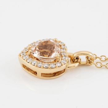 Necklace in 18K gold with a heart-shaped morganite and round brilliant-cut diamonds.