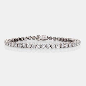 738. A diamond bracelet, 4.80 ct according to engraving.