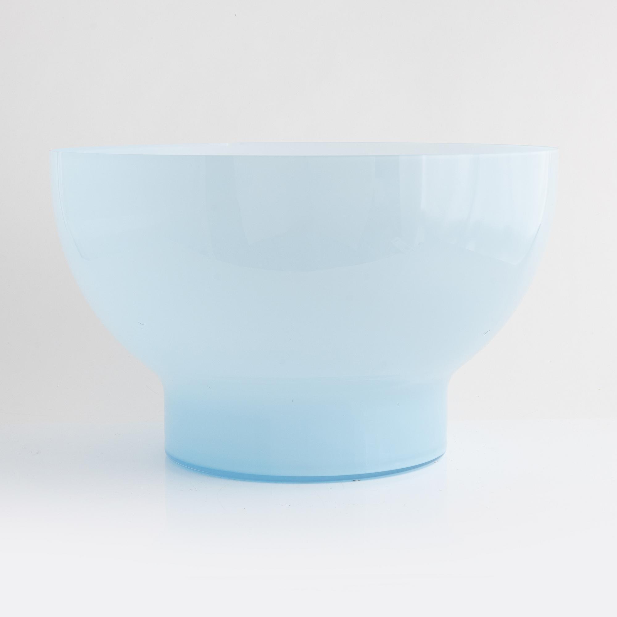 Anne Nilsson, a bowl, numbered 1/5, Kosta Boda.
