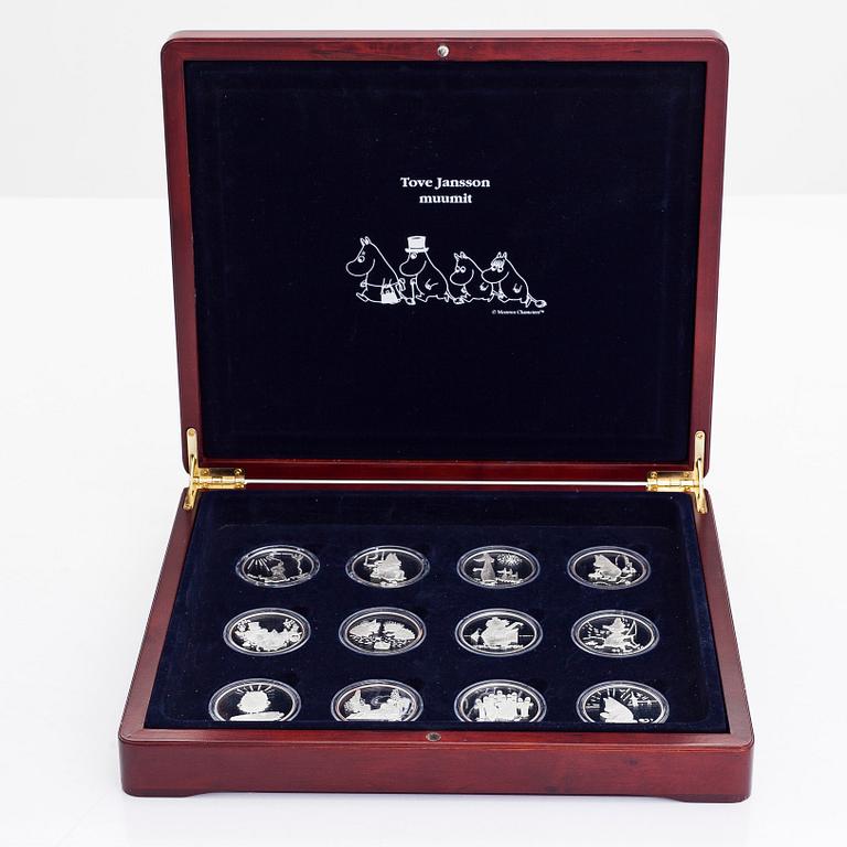 En samling minnesmedaljer, 12 st, sterling silver, Tove Jansson och Mumin, Rahapaja Oy, Finland 2004-2005.