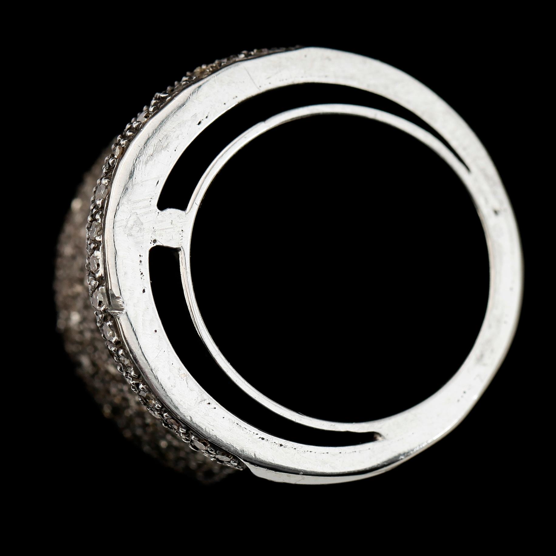 RING, svärtat/rodierat silver, diamanter tot ca 2.35 ct.