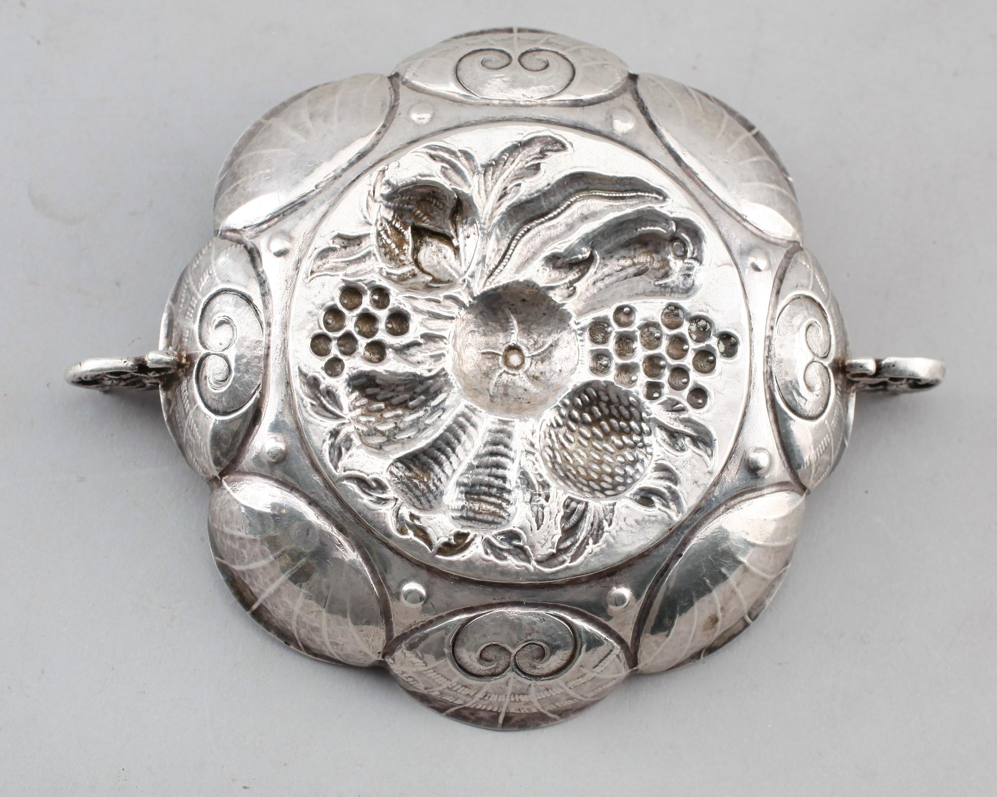 SKÅL, silver, otydliga stämplar, sannolikt 1800-tal. Vikt ca 87 g.