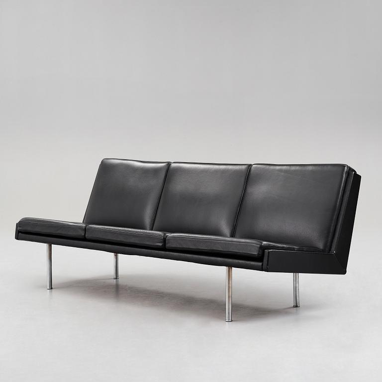 HANS J WEGNER, a sofa, "The Lufthavnssofa" AP-35, for AP Stolen, Denmark 1960's.
