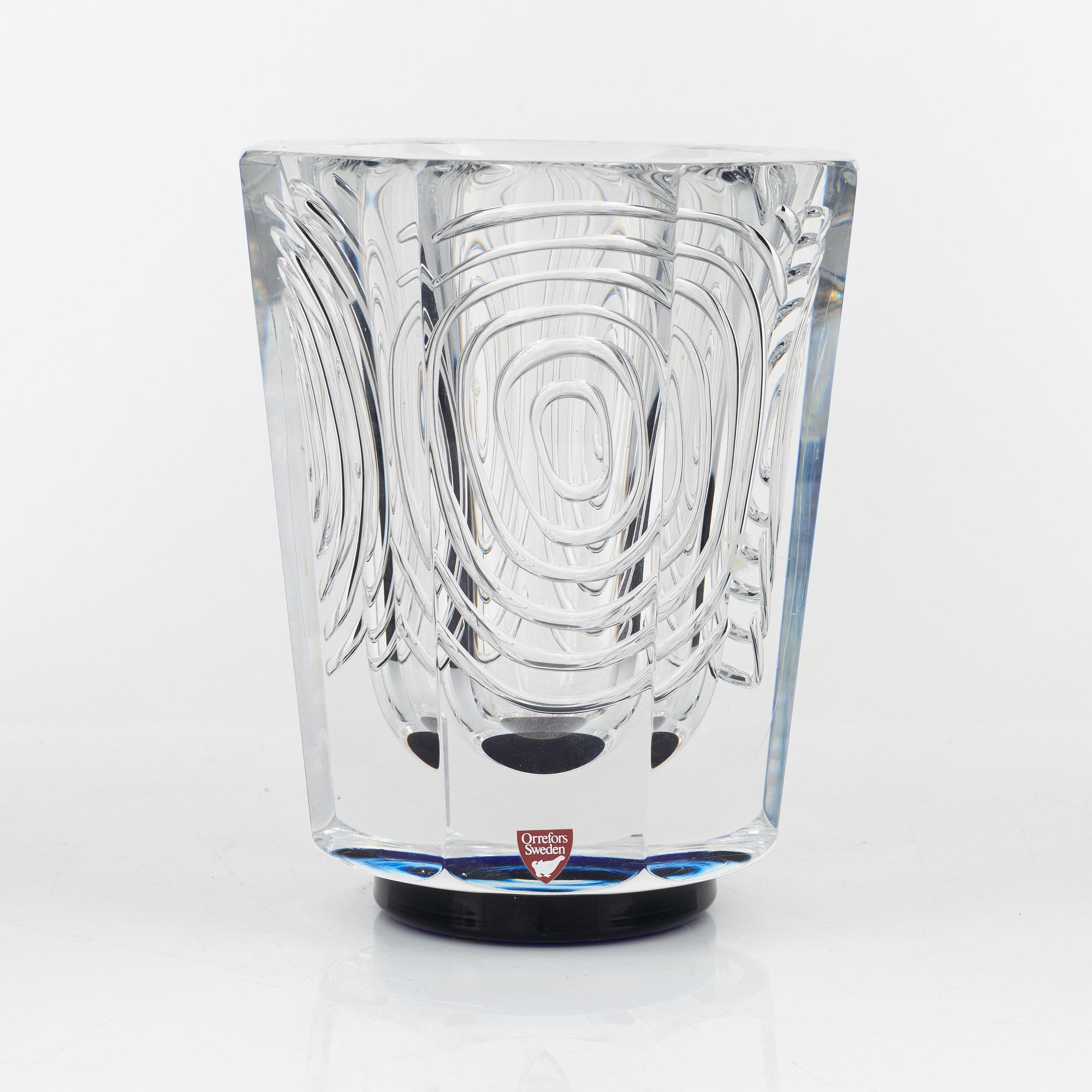 Jan Johansson, a glass vase, Orrefors Gallery, 9/40, 1990.