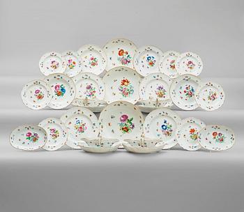 690. An extensive dinner service, Meissen, mainly 18th century.