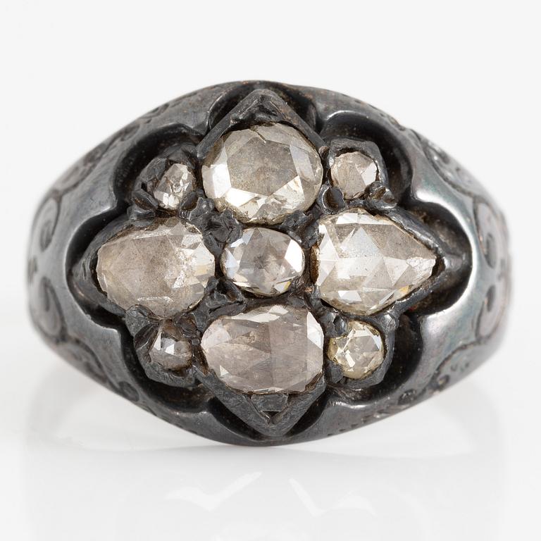 Ring, silver with rose-cut diamonds.