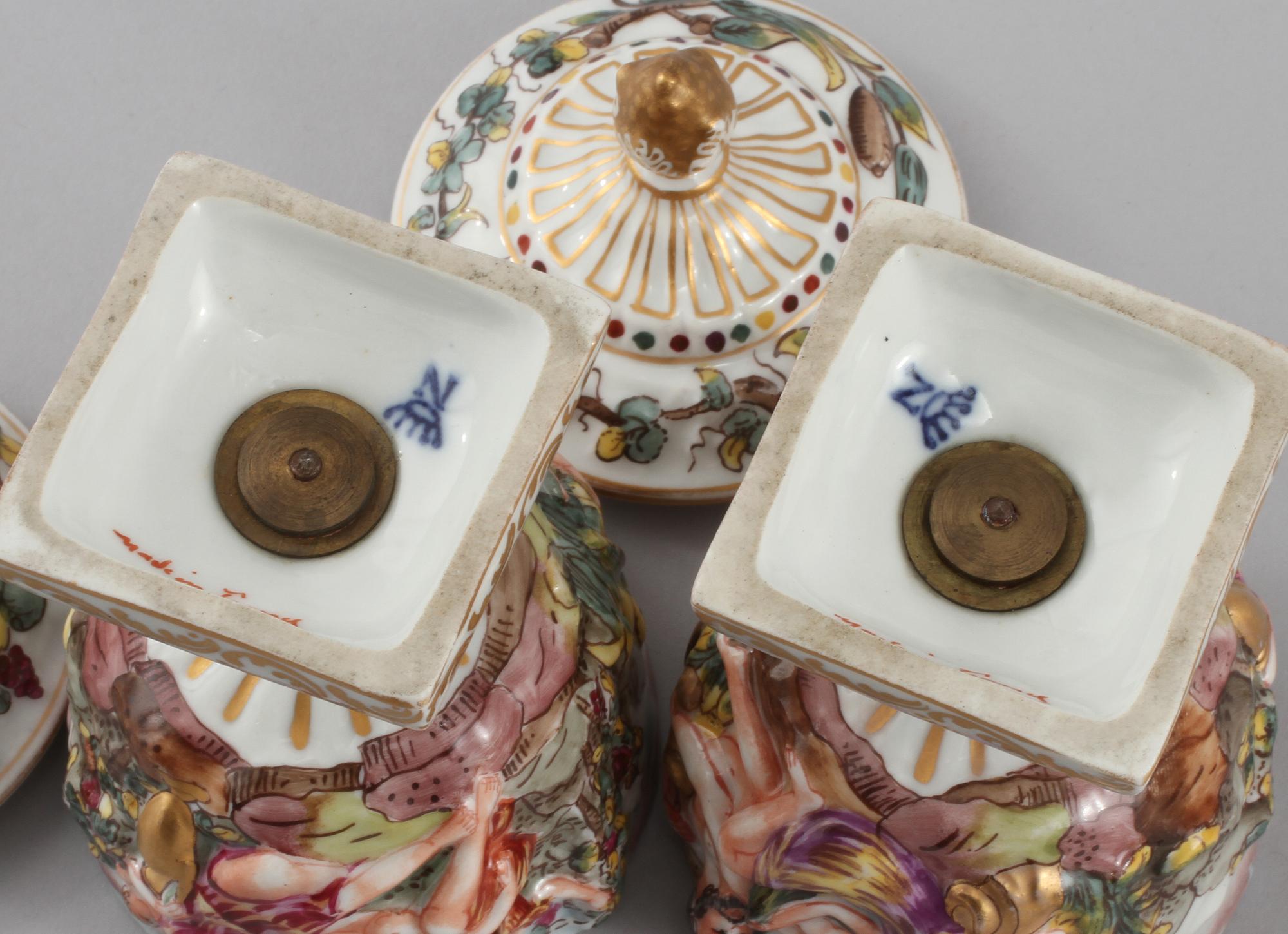 PARTI PORSLIN, 4 delar, 1800-tal.