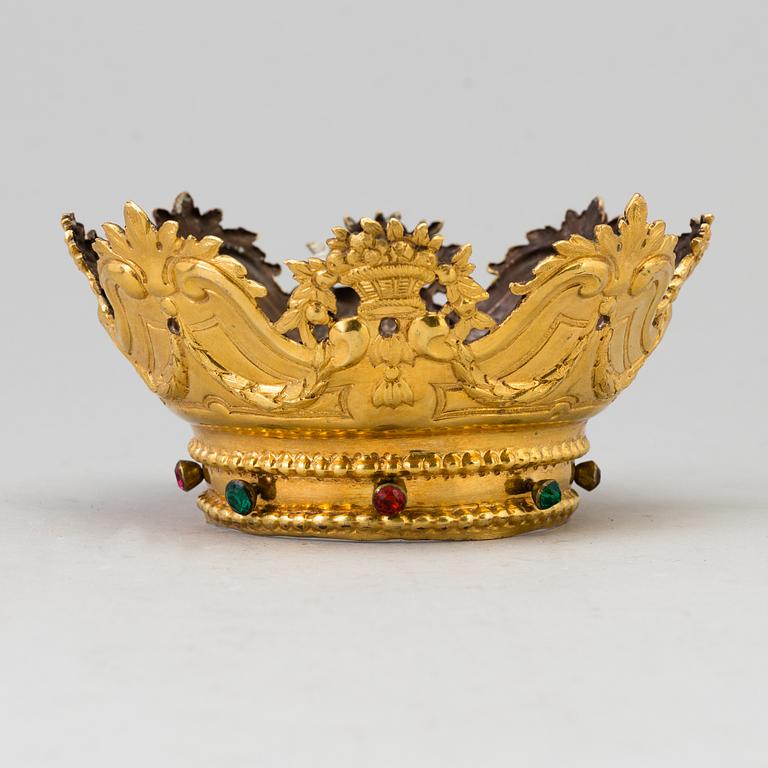 A gilded copper crown, ca 1800.