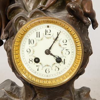 Table pendulum Louis XV style, early 20th century.